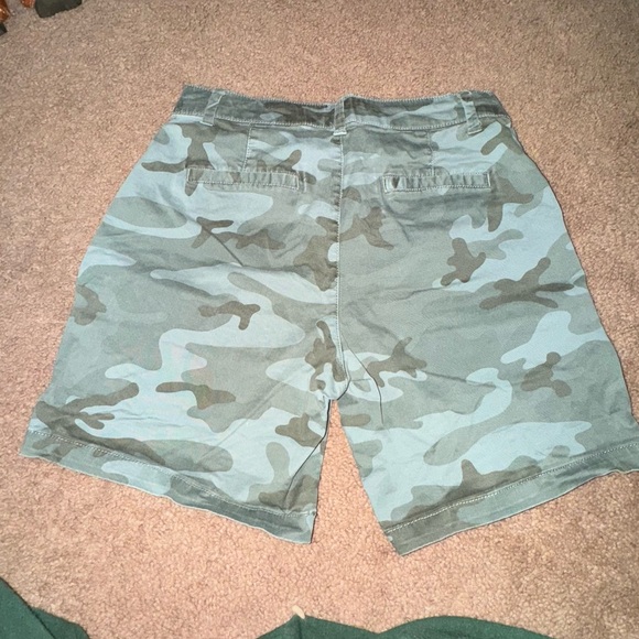 Gap shorts - Picture 2 of 3